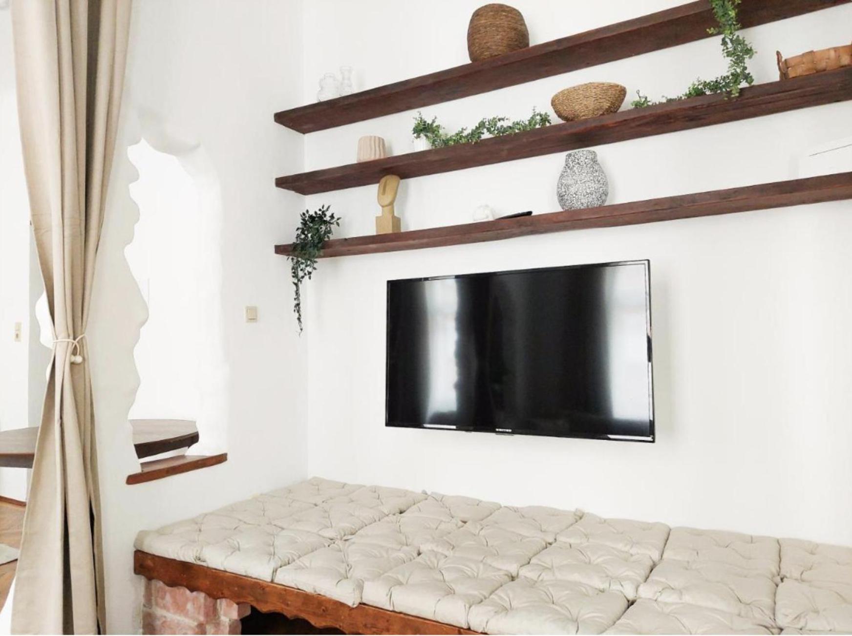 Eden Garden With Terrace & Bbq Apartament
